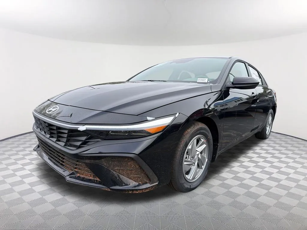 Black 2026 Hyundai Elantra SE for sale in Newnan, GA
