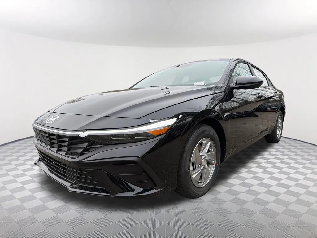 Black 2026 Hyundai Elantra SE for sale in Newnan, GA