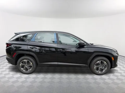 More photos of 2026 Hyundai Tucson Hybrid Blue SE at Southtowne Hyundai of Newnan, GA