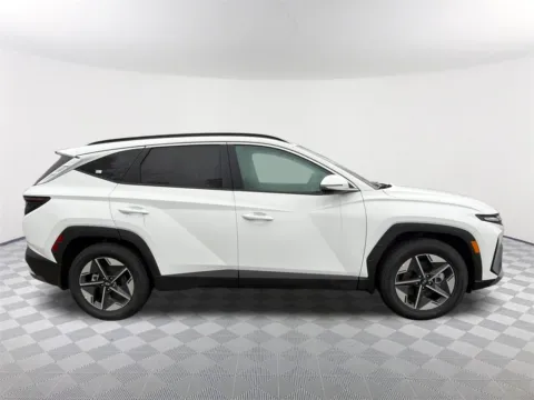 More photos of 2026 Hyundai Tucson SEL Premium at Southtowne Hyundai of Newnan, GA
