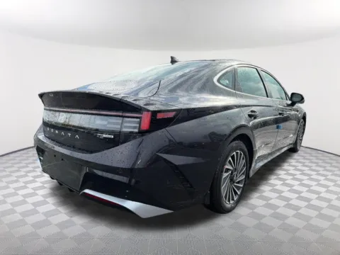 More photos of 2026 Hyundai Sonata Hybrid Limited at Southtowne Hyundai of Newnan, GA