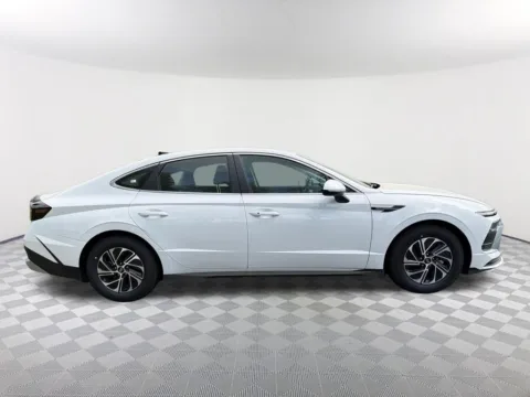 More photos of 2026 Hyundai Sonata Hybrid Blue at Southtowne Hyundai of Newnan, GA