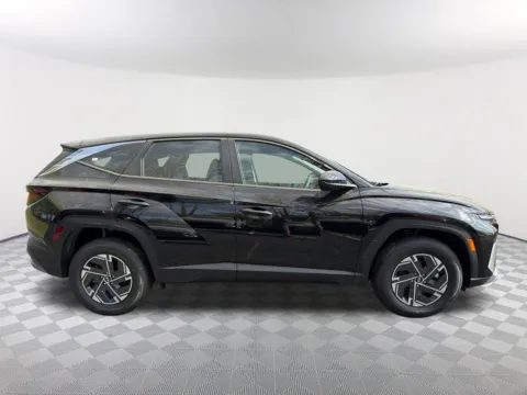 More photos of 2026 Hyundai Tucson Hybrid Blue SE at Southtowne Hyundai of Newnan, GA