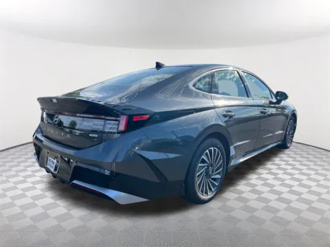 More photos of 2025 Hyundai Sonata Hybrid Limited at Southtowne Hyundai of Newnan, GA