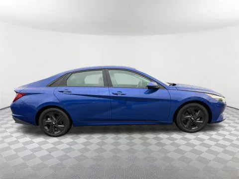 More photos of 2023 Hyundai Elantra SEL at Southtowne Hyundai of Newnan, GA