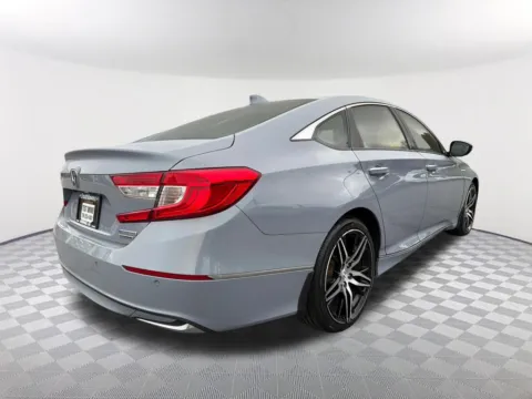 More photos of 2022 Honda Accord Hybrid Touring at Southtowne Hyundai of Newnan, GA