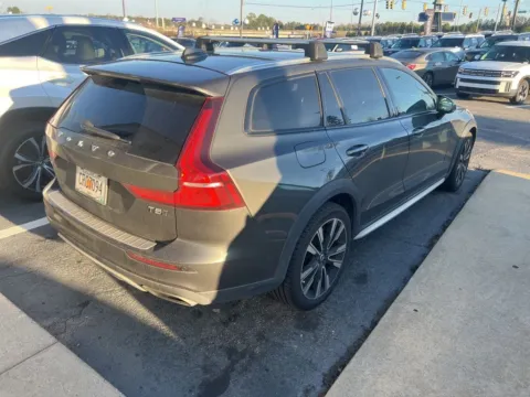 More photos of 2021 Volvo V60 Cross Country T5 at Southtowne Hyundai of Newnan, GA