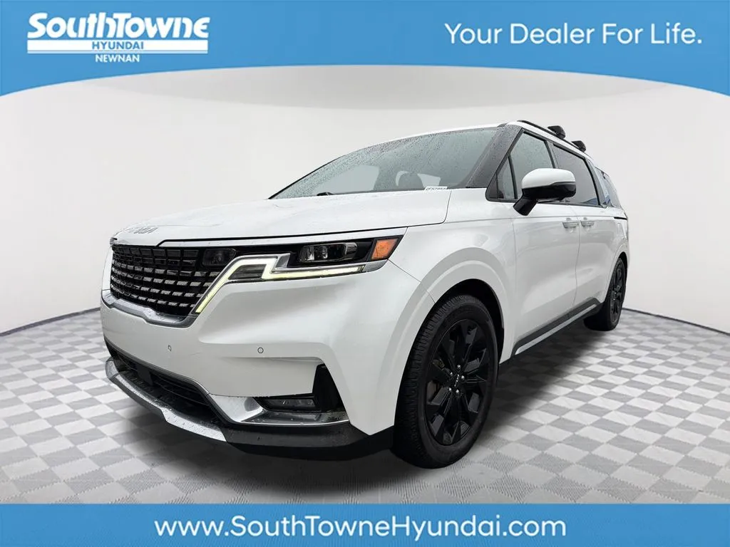 White 2022 Kia Carnival SX Prestige for sale in Newnan, GA