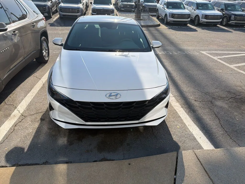 White 2023 Hyundai Elantra Hybrid Blue for sale in Newnan, GA