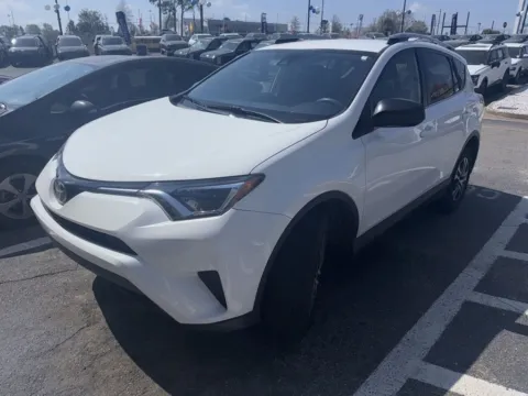 White 2018 Toyota RAV4 LE for sale in Newnan, GA