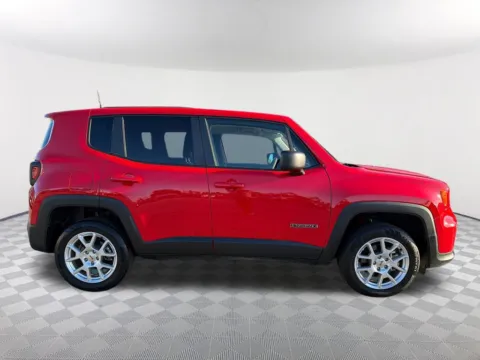 More photos of 2023 Jeep Renegade Latitude at Southtowne Hyundai of Newnan, GA