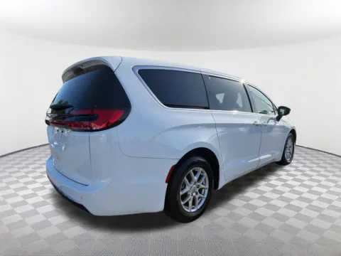 More photos of 2024 Chrysler Pacifica Touring L at Southtowne Hyundai of Newnan, GA