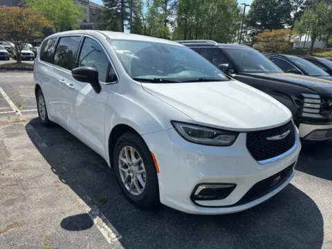 Another view of 2024 Chrysler Pacifica Touring L for sale in Newnan, GA at Southtowne Hyundai of Newnan