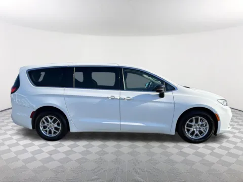 More photos of 2024 Chrysler Pacifica Touring L at Southtowne Hyundai of Newnan, GA