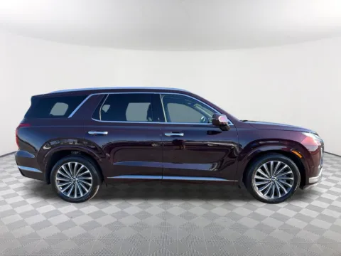 More photos of 2024 Hyundai Palisade Calligraphy at Southtowne Hyundai of Newnan, GA