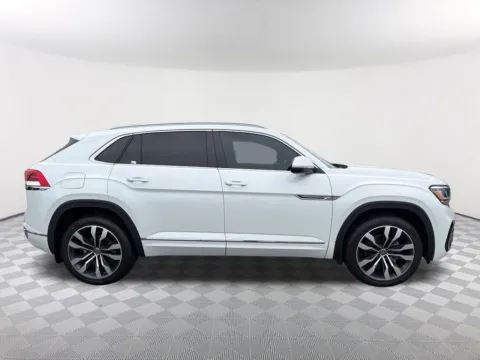 More photos of 2021 Volkswagen Atlas Cross Sport 3.6L V6 SEL R-Line at Southtowne Hyundai of Newnan, GA