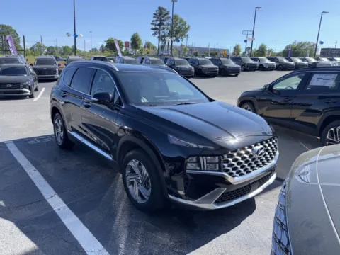 Black 2021 Hyundai Santa Fe SEL for sale in Newnan, GA