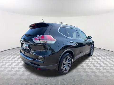 More photos of 2016 Nissan Rogue SL at Southtowne Hyundai of Newnan, GA