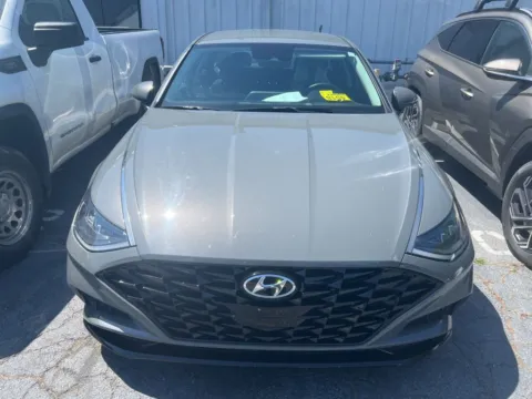 Gray 2022 Hyundai Sonata SEL for sale in Newnan, GA