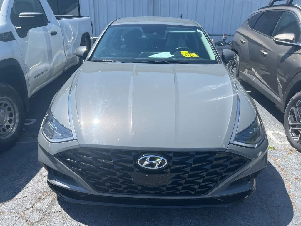 Gray 2022 Hyundai Sonata SEL for sale in Newnan, GA