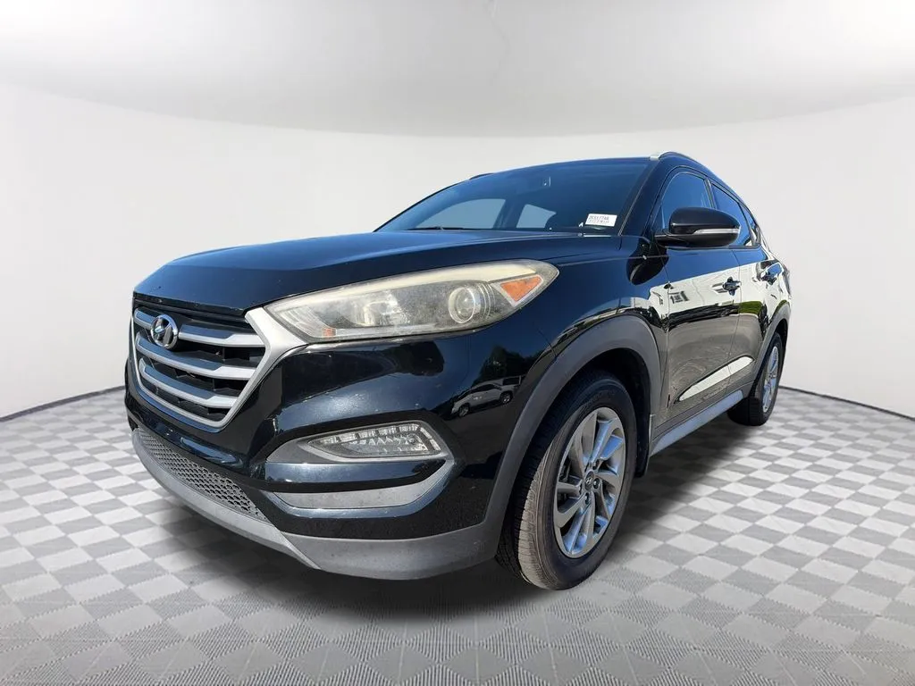Black 2017 Hyundai Tucson SE Plus for sale in Newnan, GA