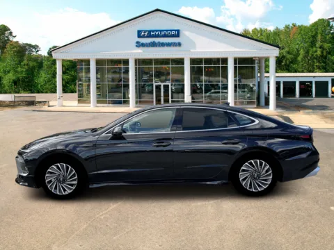 More photos of 2026 Hyundai Sonata Hybrid Limited at Southtowne Hyundai of Newnan, GA