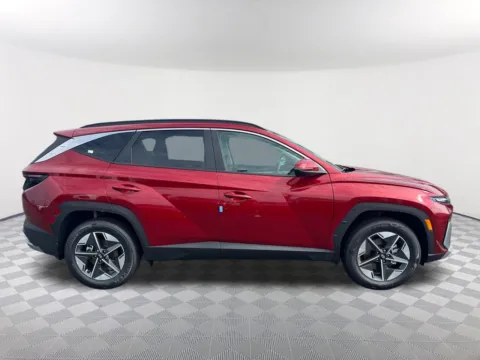 More photos of 2025 Hyundai Tucson Hybrid SEL Convenience at Southtowne Hyundai of Newnan, GA