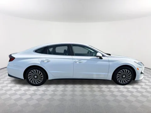 More photos of 2023 Hyundai Sonata Hybrid SEL at Southtowne Hyundai of Newnan, GA