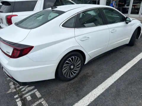 More photos of 2023 Hyundai Sonata Hybrid SEL at Southtowne Hyundai of Newnan, GA