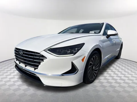 White 2023 Hyundai Sonata Hybrid SEL for sale in Newnan, GA