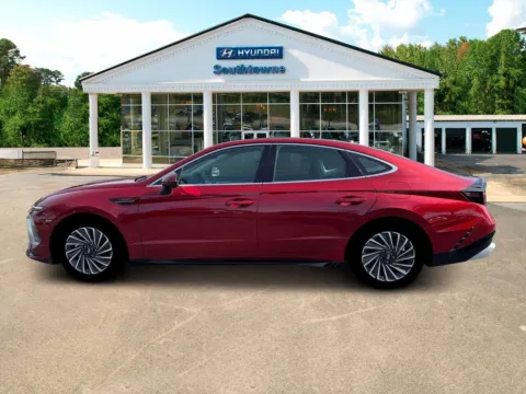 More photos of 2026 Hyundai Sonata Hybrid Limited at Southtowne Hyundai of Newnan, GA