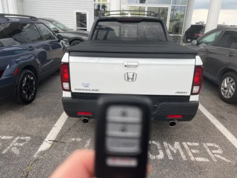 More photos of 2021 Honda Ridgeline Black Edition at Southtowne Hyundai of Newnan, GA