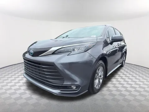 Gray 2025 Toyota Sienna XLE for sale in Newnan, GA