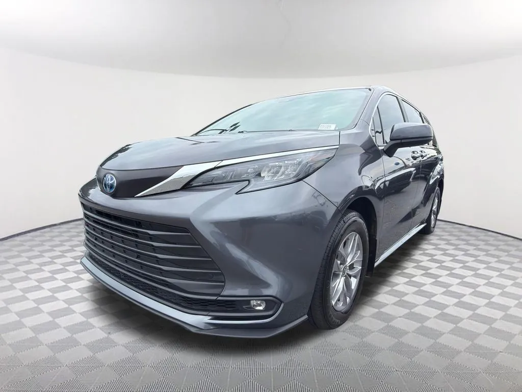 Gray 2025 Toyota Sienna XLE for sale in Newnan, GA