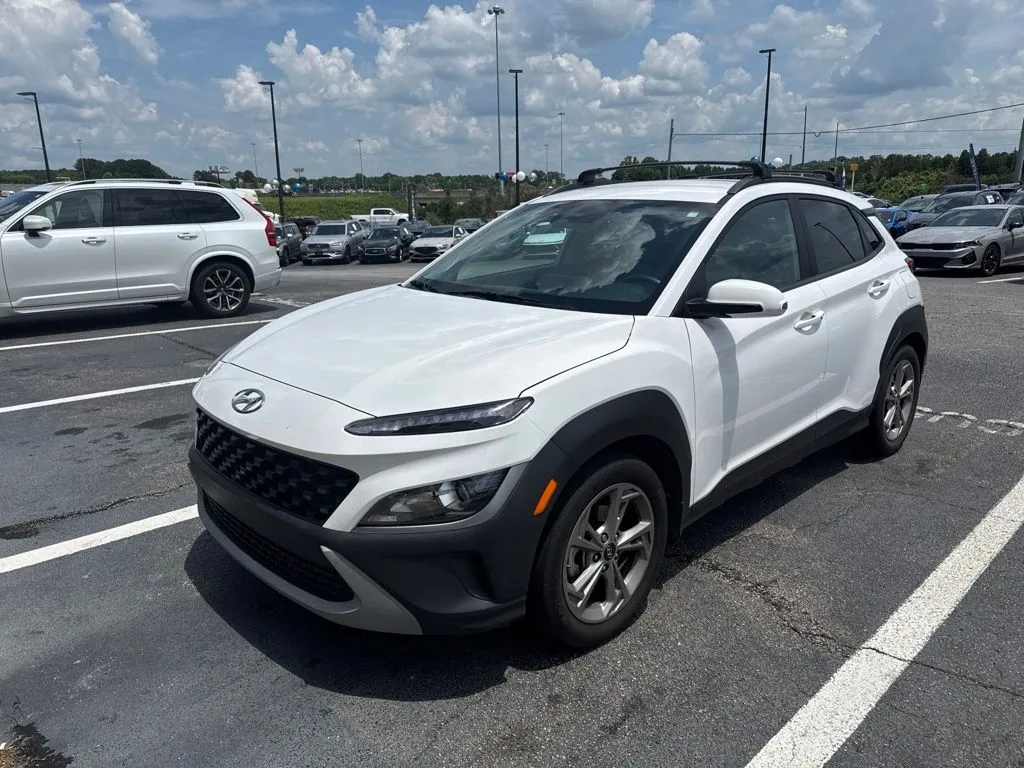 White 2023 Hyundai Kona SEL for sale in Newnan, GA