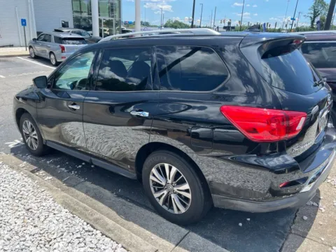 More photos of 2019 Nissan Pathfinder SV at Southtowne Hyundai of Newnan, GA