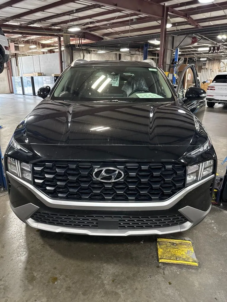 Black 2023 Hyundai Santa Fe SEL for sale in Newnan, GA