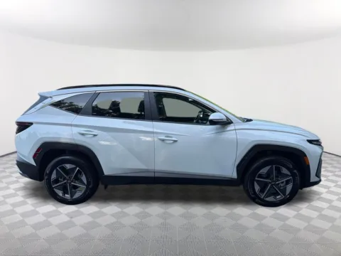 More photos of 2025 Hyundai Tucson Hybrid SEL Convenience at Southtowne Hyundai of Newnan, GA