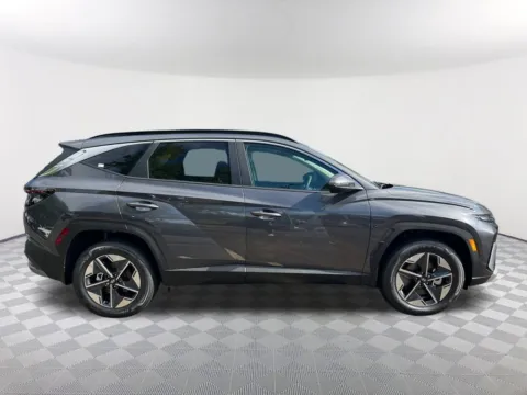 More photos of 2025 Hyundai Tucson Hybrid SEL Convenience at Southtowne Hyundai of Newnan, GA