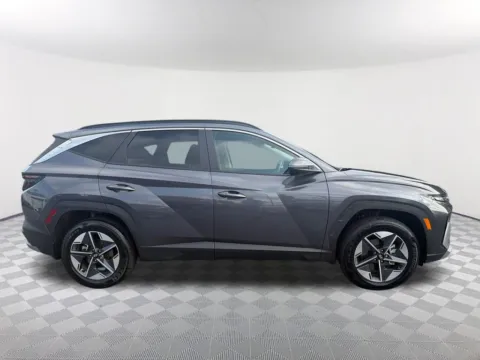 More photos of 2025 Hyundai Tucson Hybrid SEL Convenience at Southtowne Hyundai of Newnan, GA