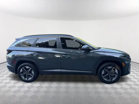 More photos of 2025 Hyundai Tucson SEL Convenience at Southtowne Hyundai of Newnan, GA