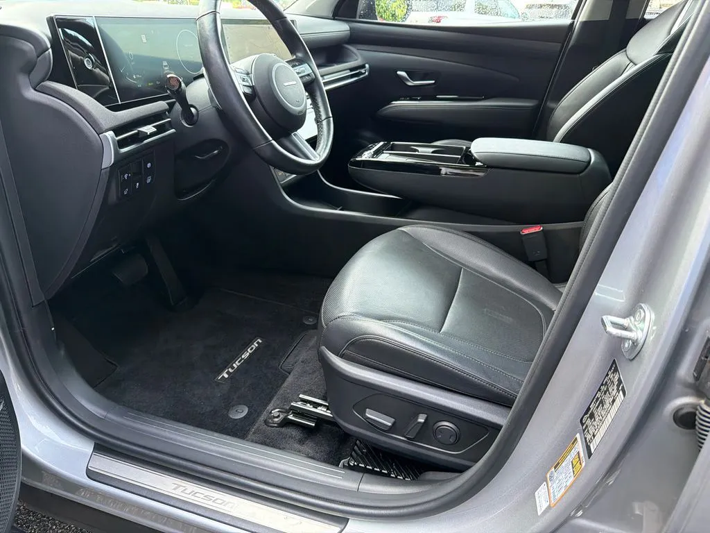 2025 Hyundai Tucson Limited - Photo 9