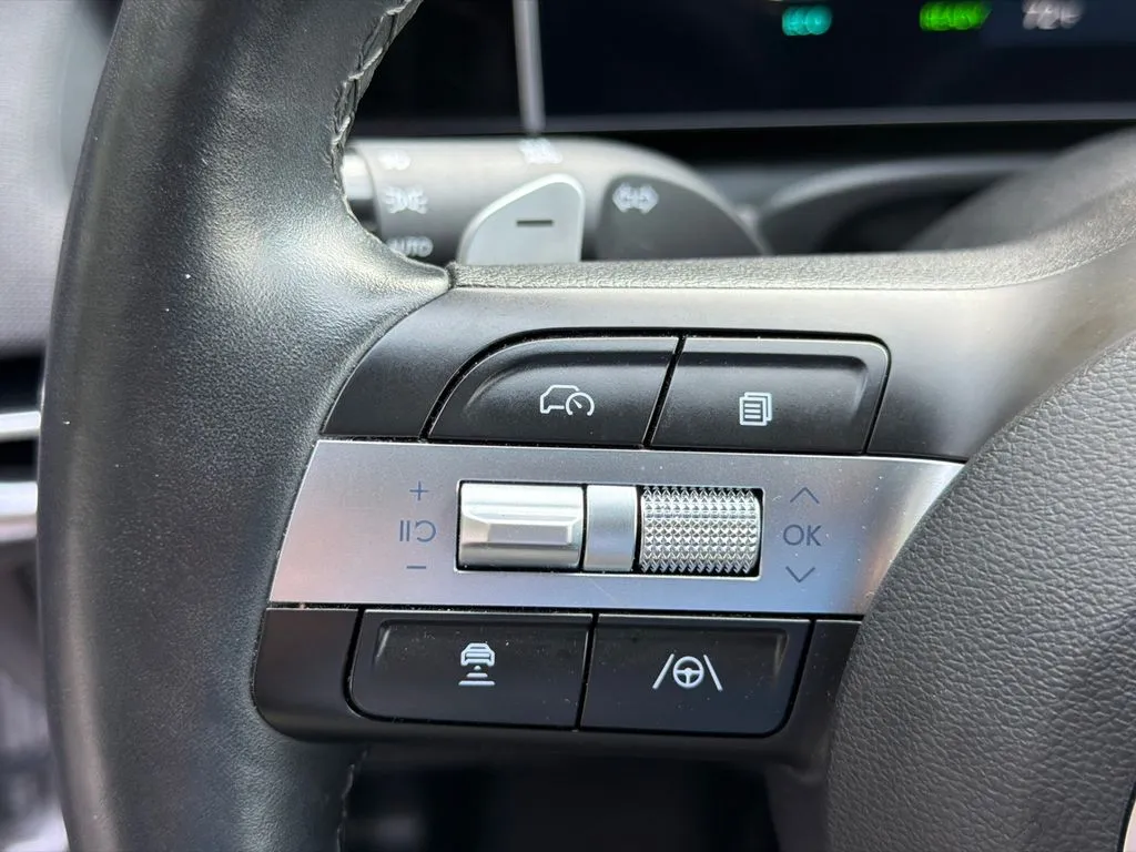 2025 Hyundai Tucson Limited - Photo 25