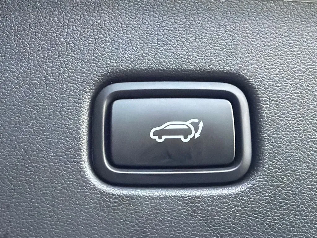 2025 Hyundai Tucson Limited - Photo 19