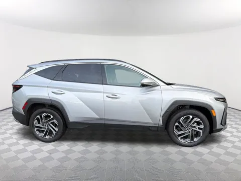 More photos of 2025 Hyundai Tucson Hybrid Limited at Southtowne Hyundai of Newnan, GA