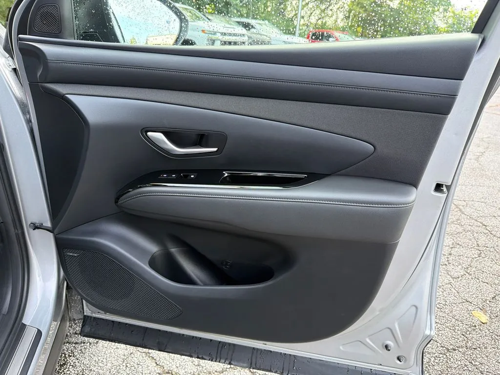 2025 Hyundai Tucson Limited - Photo 14