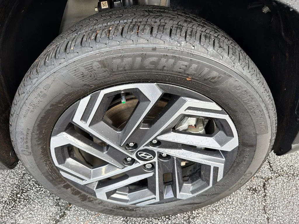 2025 Hyundai Tucson Limited - Photo 12