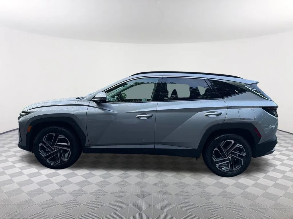 2025 Hyundai Tucson Limited - Photo 8