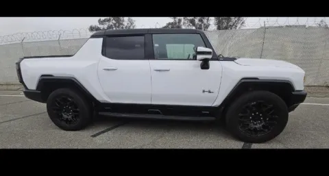 More photos of 2024 GMC Hummer EV Pickup 2X at Southtowne Hyundai of Newnan, GA
