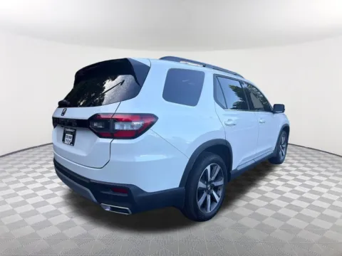 More photos of 2024 Honda Pilot Touring at Southtowne Hyundai of Newnan, GA